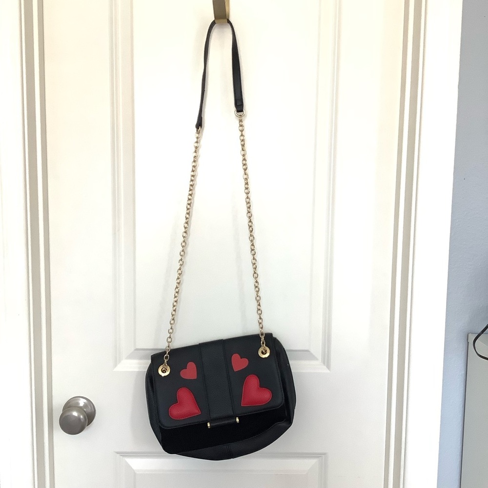 RARE CHARMING CHARLIE Black Pebbled Four Hearts Crossbody Bag Gold Hardware - Picture 2 of 9